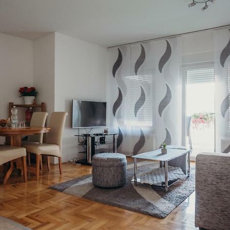 Apartman "Joka" Dakovo Exterior foto